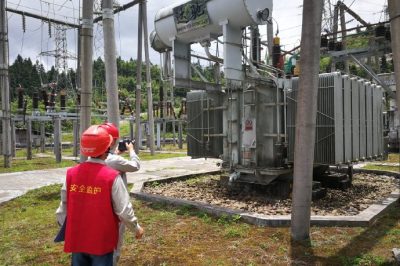 邵陽變電檢修公司對市區(qū)、新寧、邵東的重要變電站進行現(xiàn)場保電工作