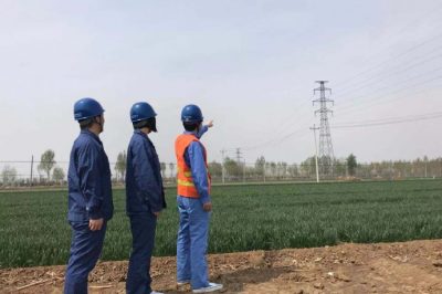 唐縣供電公司進(jìn)行線路巡視，消除線路設(shè)備隱患