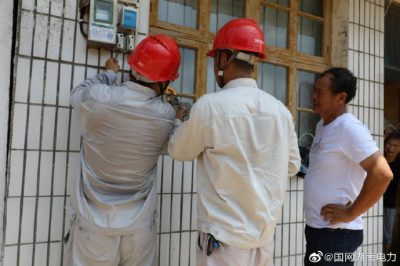 西洞庭供電公司開展配電線路設(shè)備特巡、帶電作業(yè)、紅外測溫、主動搶修等工作