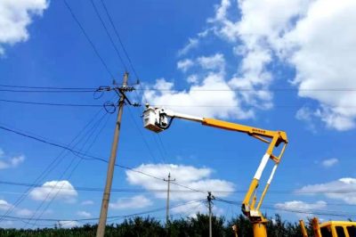 萊陽市供電公司對(duì)10千伏西留線、10千伏張莊線進(jìn)行集中帶電消缺