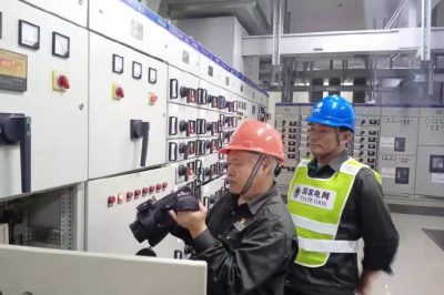 開(kāi)封供電公司為整天保電的員工慶生