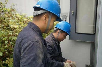 鄠邑區(qū)供電公司排除各類故障  力?？蛻艄╇? title=
