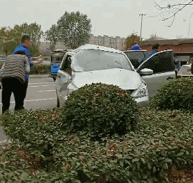 砰！供電職工聽到巨響趕緊爬下電桿飛奔…