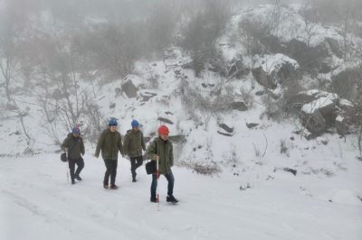 110千伏牛蓮線進行雪后特巡工作