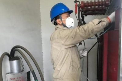 500千伏張家港變進行站用變小修預(yù)試工作