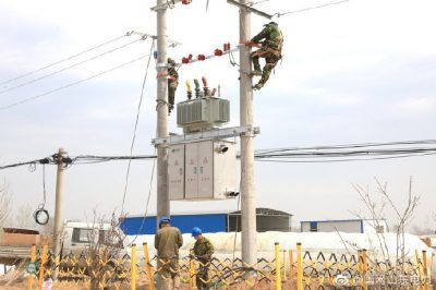 立桿架線強(qiáng)農(nóng)網(wǎng) 機(jī)井通電惠民生