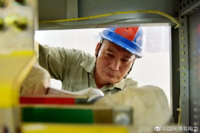 及時(shí)新建電力配套設(shè)施，服務(wù)居民用電