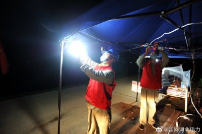 防汛保電，照亮12公里防汛河堤