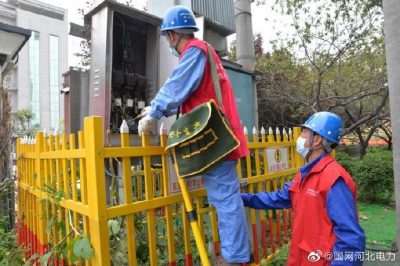 高考保電責(zé)任大，供電員工忙排查