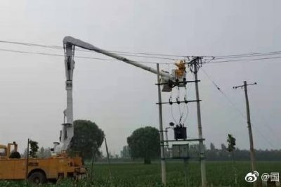 帶電作業(yè)本領(lǐng)強(qiáng)，客戶用電有保障