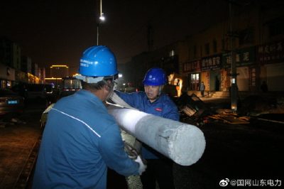 搶修10千伏府前線城東支因外力損壞的用戶設備