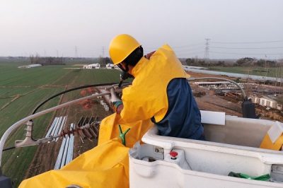 對10千伏劉寨線85號(hào)處理線進(jìn)行帶電消缺