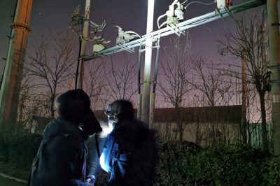 對(duì)轄區(qū)內(nèi)的線路、設(shè)備進(jìn)行夜間高負(fù)荷時(shí)段紅外測(cè)溫工作